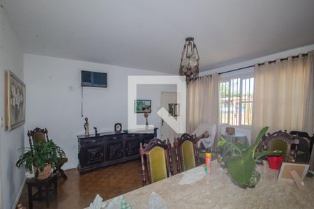 Sala de casa à venda com 5 quartos, 140m² em Ipanema, Porto Alegre
