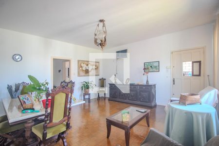 Sala de casa à venda com 5 quartos, 140m² em Ipanema, Porto Alegre