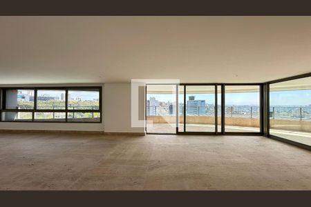Apartamento à venda com 4 quartos, 323m² em Santa Lúcia, Belo Horizonte