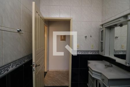 Banheiro de casa para alugar com 1 quarto, 50m² em Vila Industrial, São Paulo