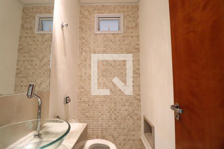 Lavabo de casa de condomínio para alugar com 4 quartos, 350m² em Jardim das Palmeiras, Uberlândia