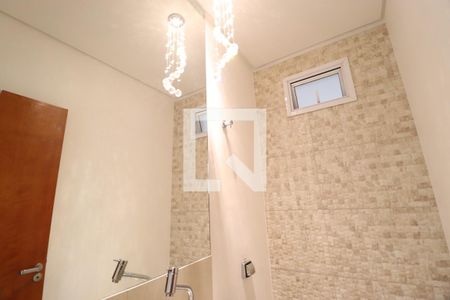 Lavabo de casa de condomínio para alugar com 4 quartos, 350m² em Jardim das Palmeiras, Uberlândia