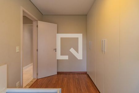 Quarto  de apartamento à venda com 2 quartos, 86m² em Jardim Tupanci, Barueri