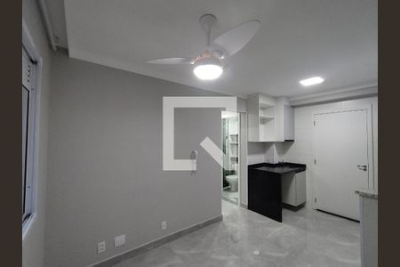Sala de apartamento para alugar com 2 quartos, 33m² em Parque Fongaro, São Paulo