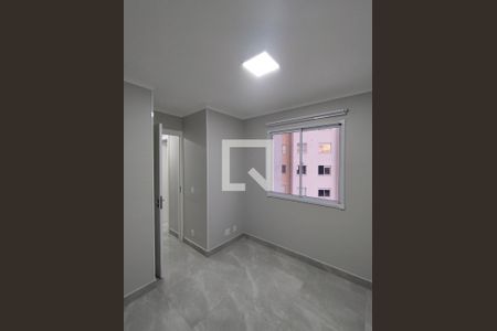 Quarto 1 de apartamento para alugar com 2 quartos, 33m² em Parque Fongaro, São Paulo