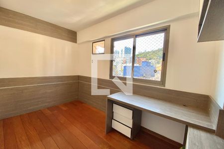 Quarto 1 de apartamento à venda com 3 quartos, 110m² em Botafogo, Rio de Janeiro