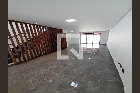 Casa à venda com 3 quartos, 142m² em Parque Oratório, Santo André