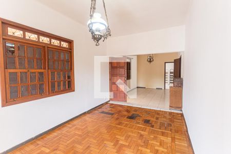 Sala  de casa à venda com 6 quartos, 300m² em Santo Antônio, Belo Horizonte