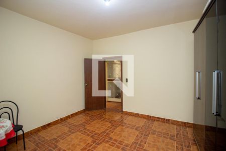 Quarto 2 Casa 1 de casa à venda com 7 quartos, 576m² em Tropical, Contagem