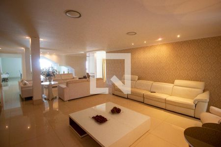 Sala de casa de condomínio para alugar com 5 quartos, 800m² em Setor Habitacional Vicente Pires (taguatinga), Brasília