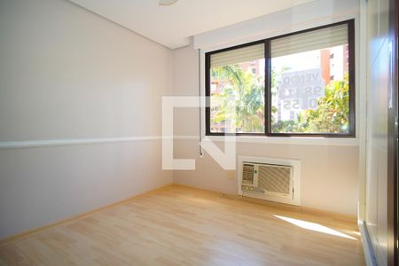 Suíte de apartamento à venda com 2 quartos, 90m² em Chácara das Pedras, Porto Alegre