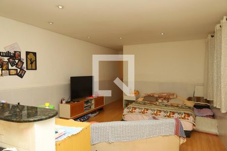 Quarto 1 de casa à venda com 3 quartos, 200m² em Vila Carmosina, São Paulo