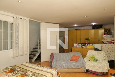 Quarto 1 de casa à venda com 3 quartos, 200m² em Vila Carmosina, São Paulo