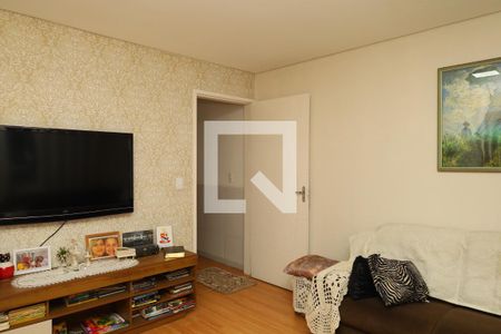 Sala de casa à venda com 3 quartos, 200m² em Vila Carmosina, São Paulo