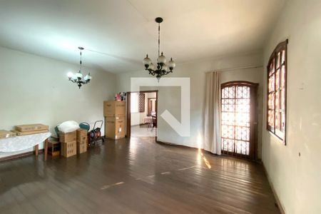Sala de casa à venda com 4 quartos, 315m² em Cidade Nova, Belo Horizonte