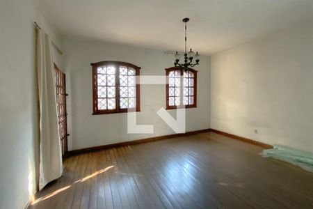 Sala de casa à venda com 4 quartos, 315m² em Cidade Nova, Belo Horizonte