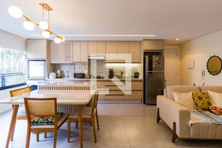 Sala/Cozinha de apartamento à venda com 2 quartos, 50m² em Vila Suzana, São Paulo