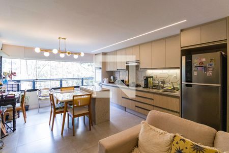 Sala/Cozinha de apartamento à venda com 2 quartos, 50m² em Vila Suzana, São Paulo