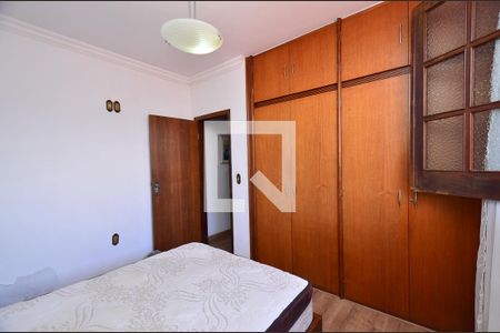 Quarto 1 de casa para alugar com 2 quartos, 160m² em Santa Inês, Belo Horizonte