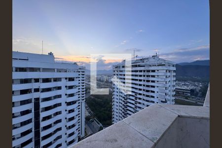 Varanda de apartamento à venda com 3 quartos, 180m² em Barra da Tijuca, Rio de Janeiro
