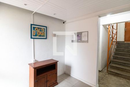 Hall de Entrada de apartamento para alugar com 1 quarto, 42m² em Vila Joao Pessoa, Porto Alegre