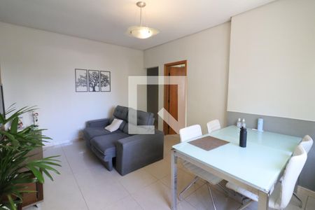 Sala de casa à venda com 2 quartos, 125m² em Vila Osasco, Osasco