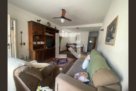 Sala de casa à venda com 3 quartos, 250m² em Jardim Aeroporto, São Paulo