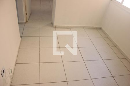 Sala de apartamento para alugar com 2 quartos, 42m² em Jardim Munira, Guarulhos