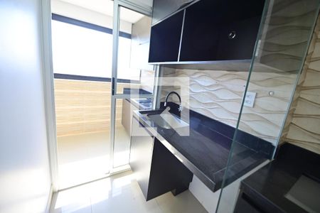 Sala/Cozinha de apartamento para alugar com 3 quartos, 75m² em Vila Rosa, Goiânia