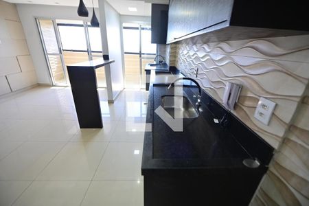 Sala/Cozinha de apartamento para alugar com 3 quartos, 75m² em Vila Rosa, Goiânia