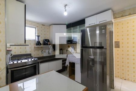 Sala/Cozinha de apartamento para alugar com 2 quartos, 45m² em Conjunto Habitacional Padre Manoel da Nóbrega, São Paulo