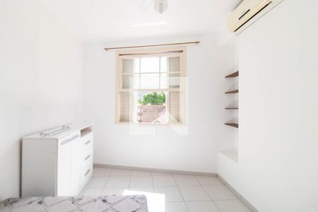 Quarto 1 de apartamento para alugar com 3 quartos, 74m² em Cidade Baixa, Porto Alegre