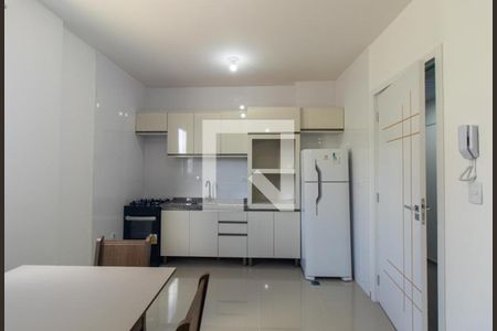 Sala/Cozinha de kitnet/studio para alugar com 1 quarto, 30m² em Jardim das Américas, Curitiba