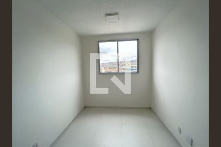 Sala de apartamento para alugar com 2 quartos, 38m² em Bonsucesso, Rio de Janeiro