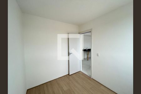 Quarto 1 de apartamento para alugar com 2 quartos, 38m² em Bonsucesso, Rio de Janeiro