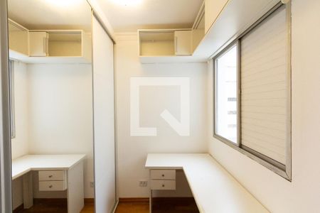 Quarto 1 de apartamento à venda com 3 quartos, 76m² em Indianópolis, São Paulo