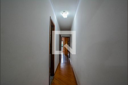 Corredor de apartamento para alugar com 3 quartos, 114m² em Vila Pires, Santo André