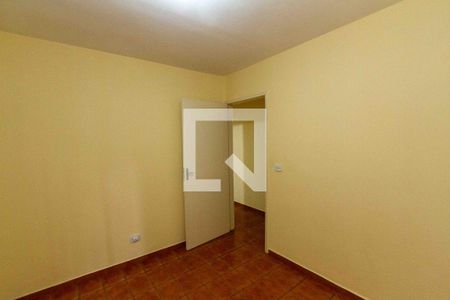 Quarto de casa para alugar com 2 quartos, 150m² em Jardim Santa Teresinha, São Paulo