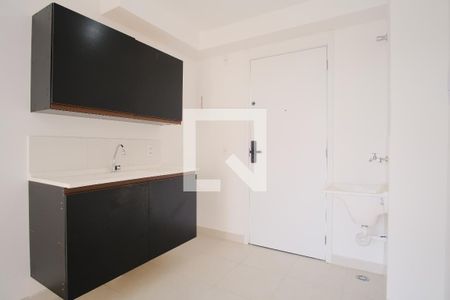 Cozinha e Área de Serviço de apartamento para alugar com 1 quarto, 27m² em Guaiauna, São Paulo