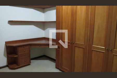 Apartamento à venda com 4 quartos, 165m² em Cambuí, Campinas