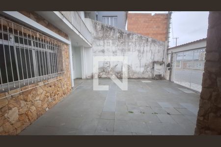 Quintal de casa para alugar com 5 quartos, 300m² em Parque Suzano, Suzano
