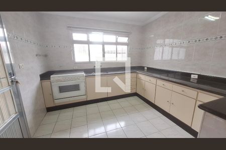 Cozinha de casa para alugar com 5 quartos, 300m² em Parque Suzano, Suzano