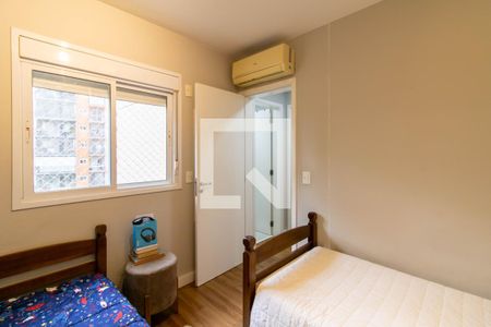 Quarto  de apartamento à venda com 2 quartos, 83m² em Jardim Flor da Montanha, Guarulhos