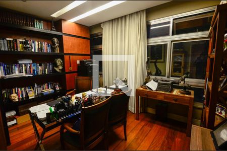 Quarto 1 de apartamento à venda com 5 quartos, 226m² em Tijuca, Rio de Janeiro