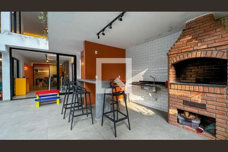 Casa à venda com 4 quartos, 262m² em Chácara Monte Alegre, São Paulo