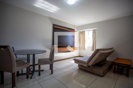 Sala/cozinha de apartamento para alugar com 1 quarto, 36m² em Centro, Curitiba