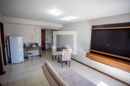 Sala/cozinha de apartamento para alugar com 1 quarto, 36m² em Centro, Curitiba