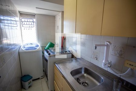 Sala/cozinha de apartamento para alugar com 1 quarto, 36m² em Centro, Curitiba