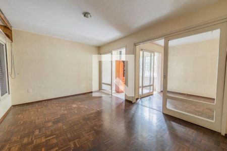 Casa à venda com 3 quartos, 378m² em Medianeira, Porto Alegre