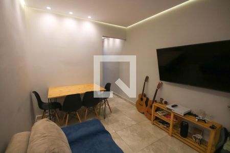 Sala de casa de condomínio para alugar com 2 quartos, 80m² em Sítio do Campo, Praia Grande
